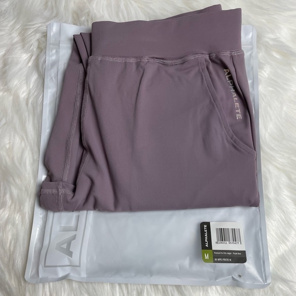 Alphalete Premium Pro Elite Joggers in Purple Dove Size Medium New with tags - Picture 5 of 11